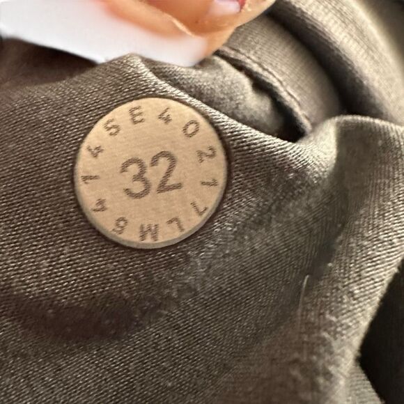 LULULEMON Men’s Oil Gray ABC Classic-Fit Pants Size 32 - Picture 5 of 7